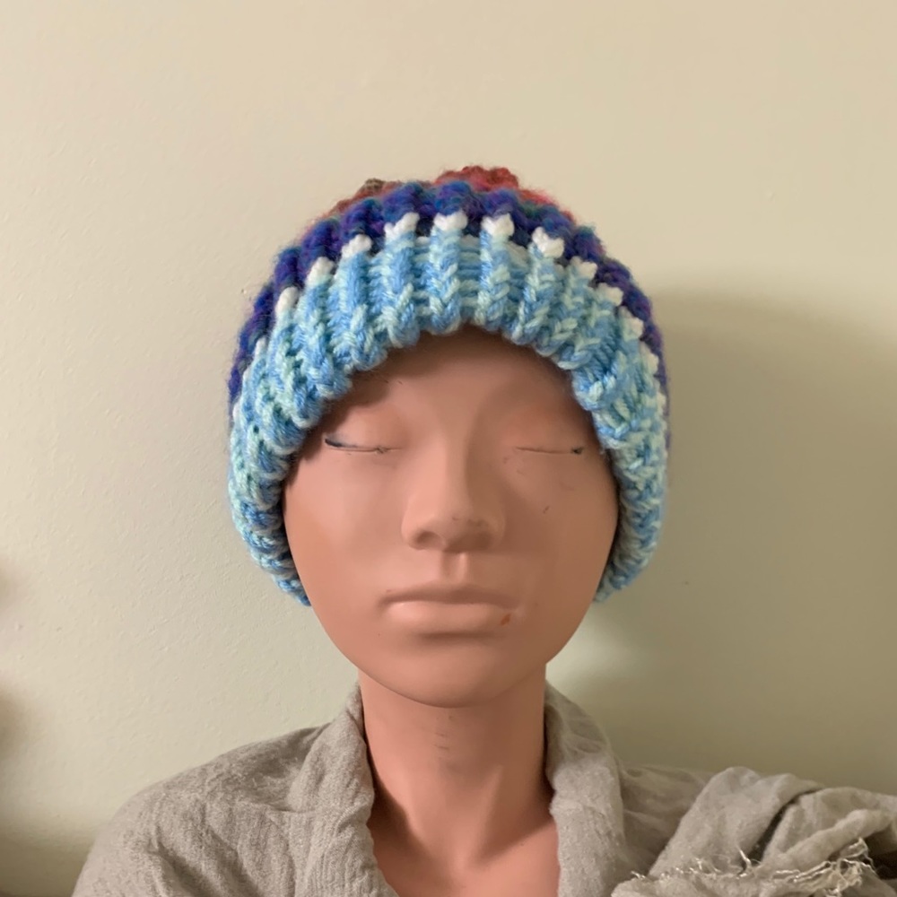 Very Soft Knit Toboggan OS - Picture 3 of 9
